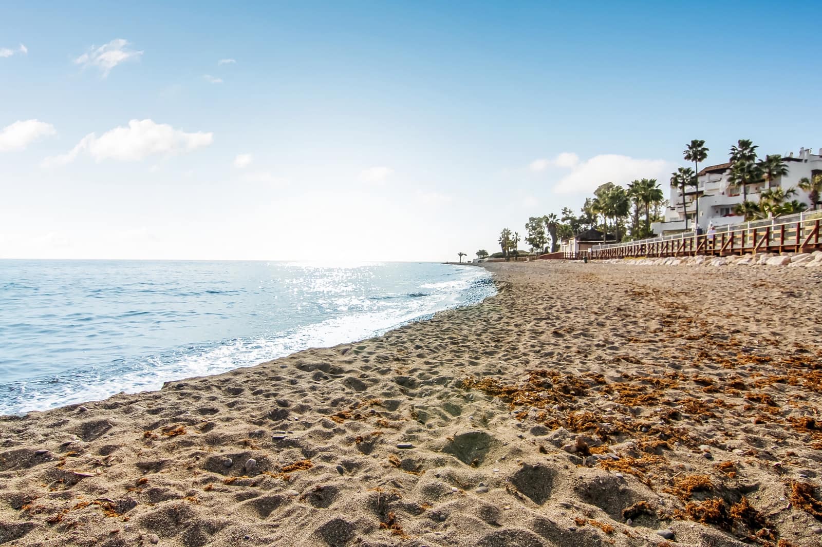 Apartamento de 2 habitaciones en Marbella en venta con piscina garaje - 795.000 € (Ref: 9738636)