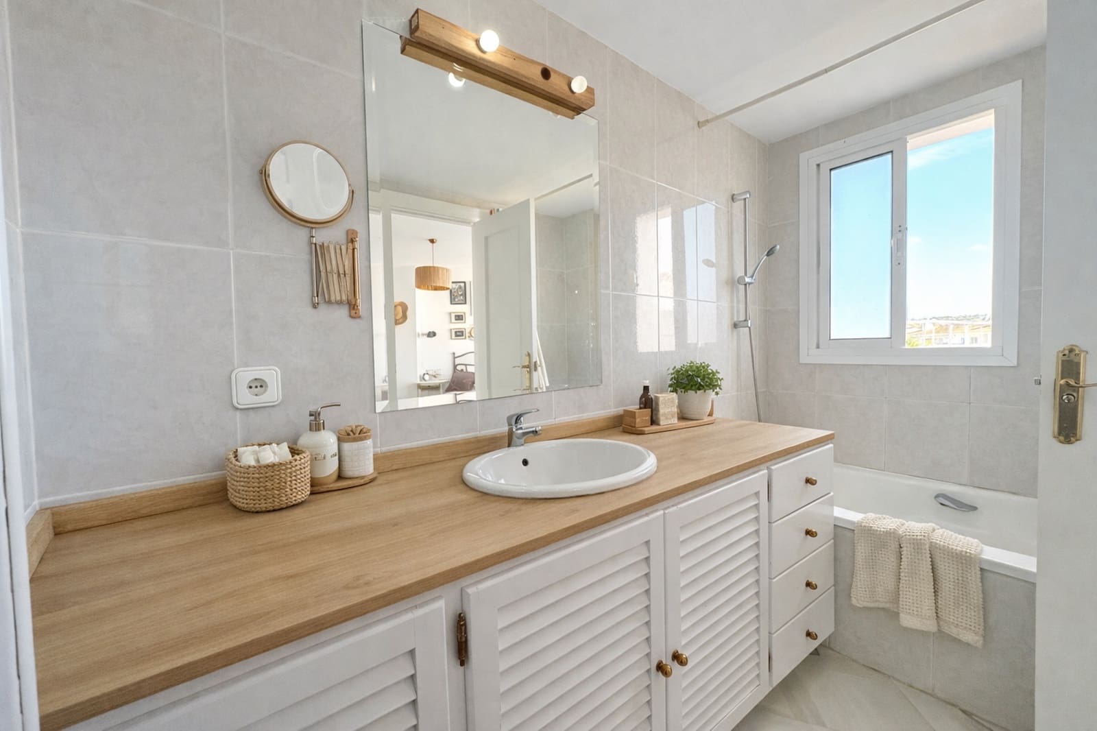 3 bedroom Penthouse for sale in Mijas Costa with pool - € 395,000 (Ref: 9738637)