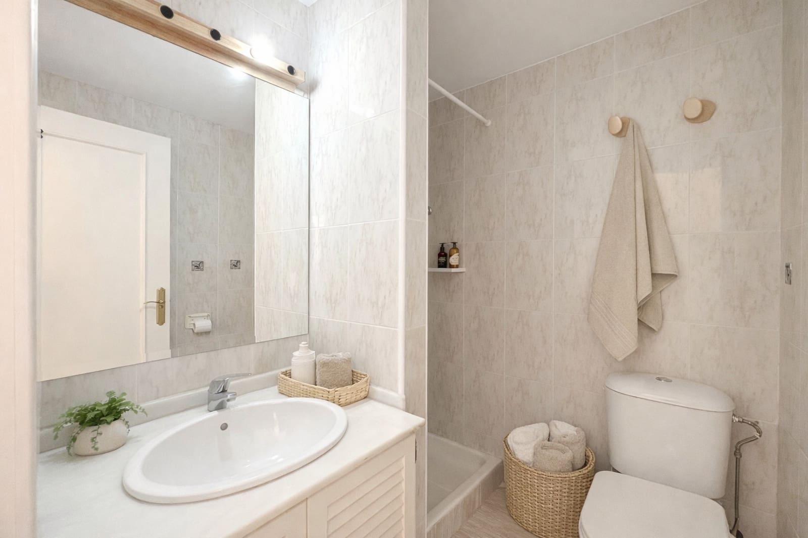 3 bedroom Penthouse for sale in Mijas Costa with pool - € 395,000 (Ref: 9738637)