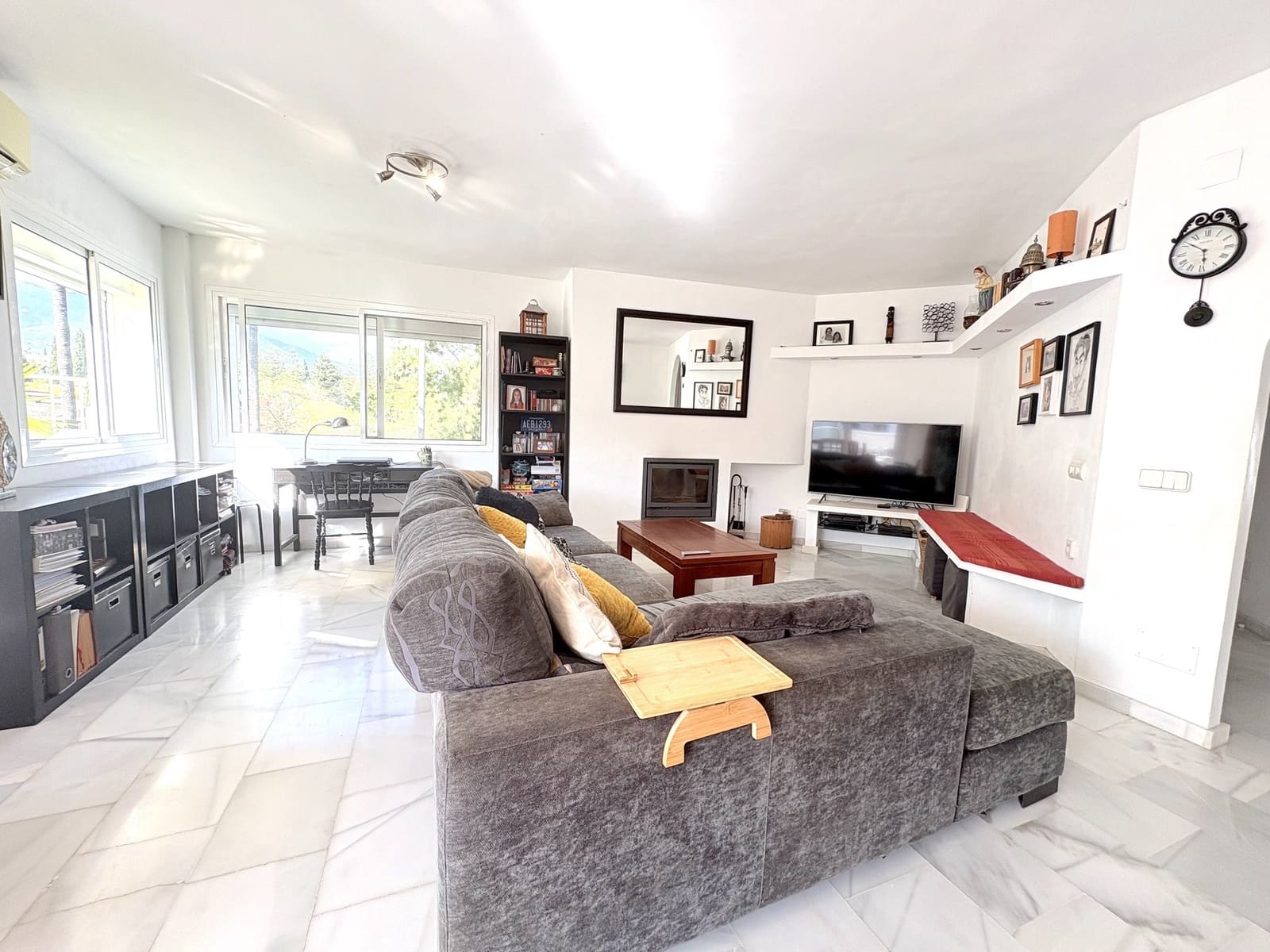 3 bedroom Penthouse for sale in Mijas Costa with pool - € 395,000 (Ref: 9738637)