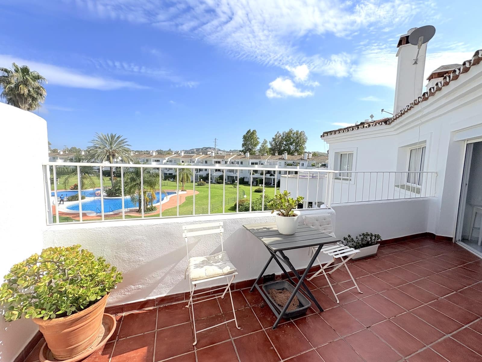3 bedroom Penthouse for sale in Mijas Costa with pool - € 395,000 (Ref: 9738637)