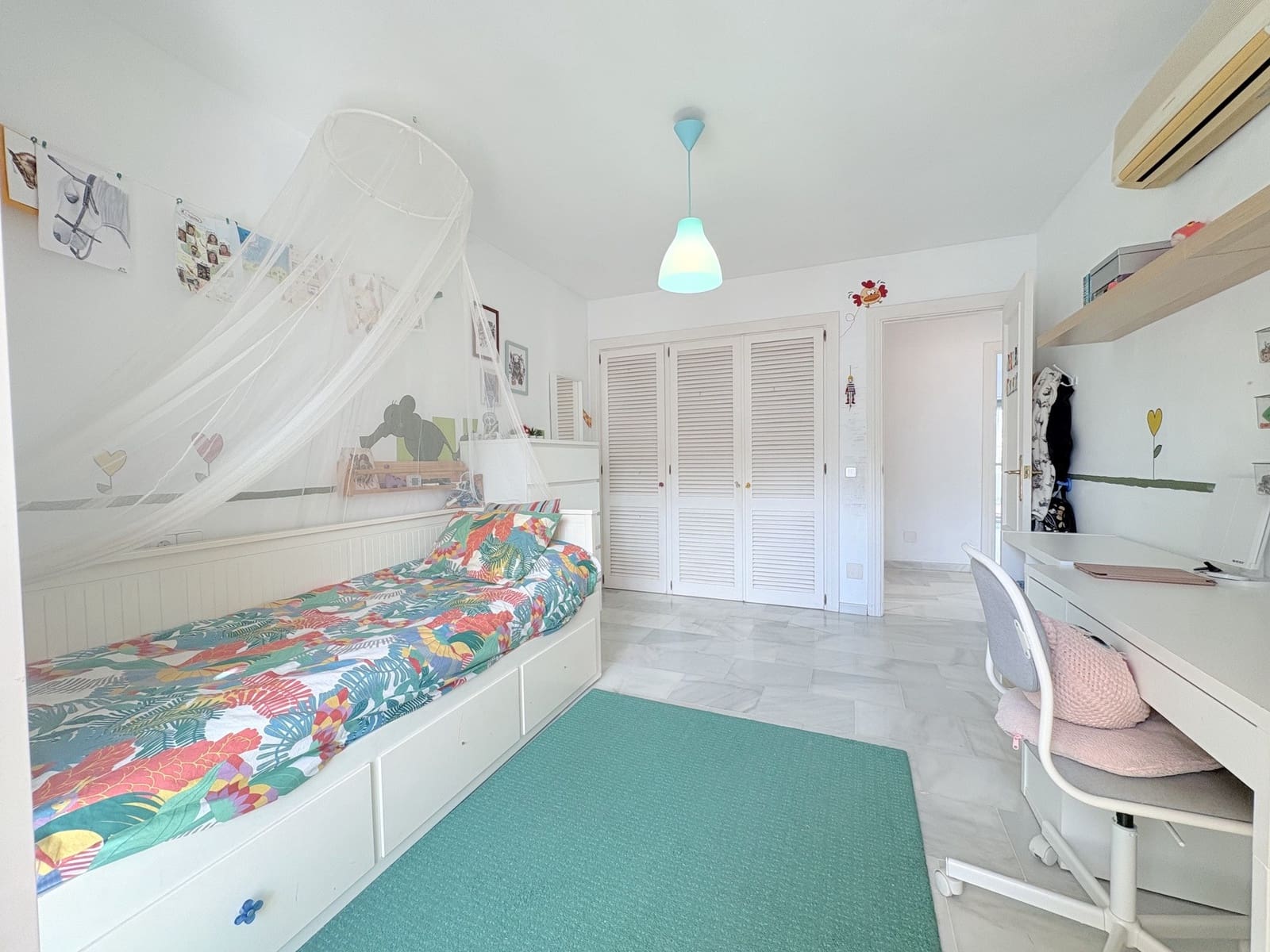 3 bedroom Penthouse for sale in Mijas Costa with pool - € 395,000 (Ref: 9738637)