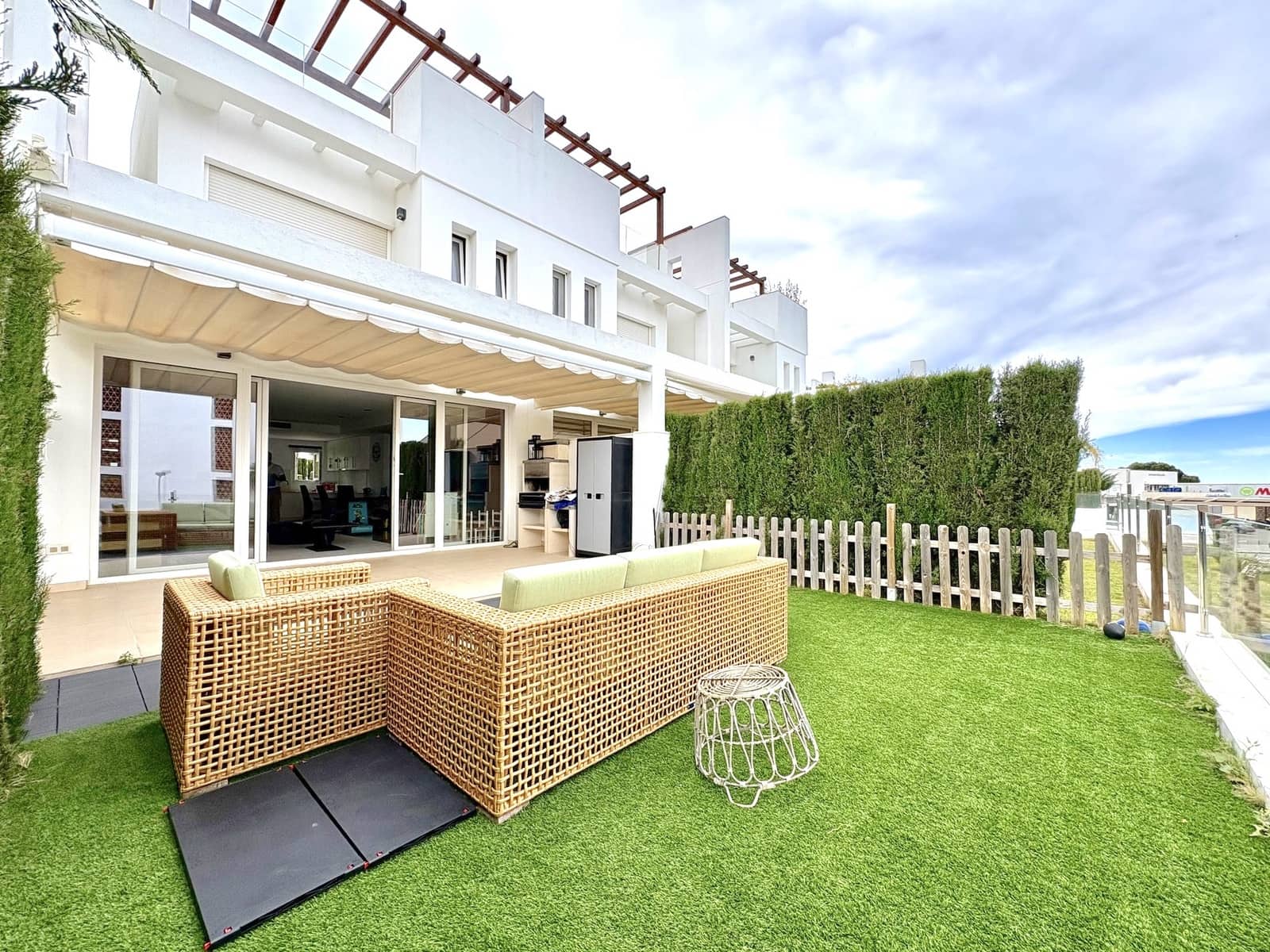 Casa de 4 habitaciones en Calahonda en venta con piscina garaje - 875.000 € (Ref: 9741824)