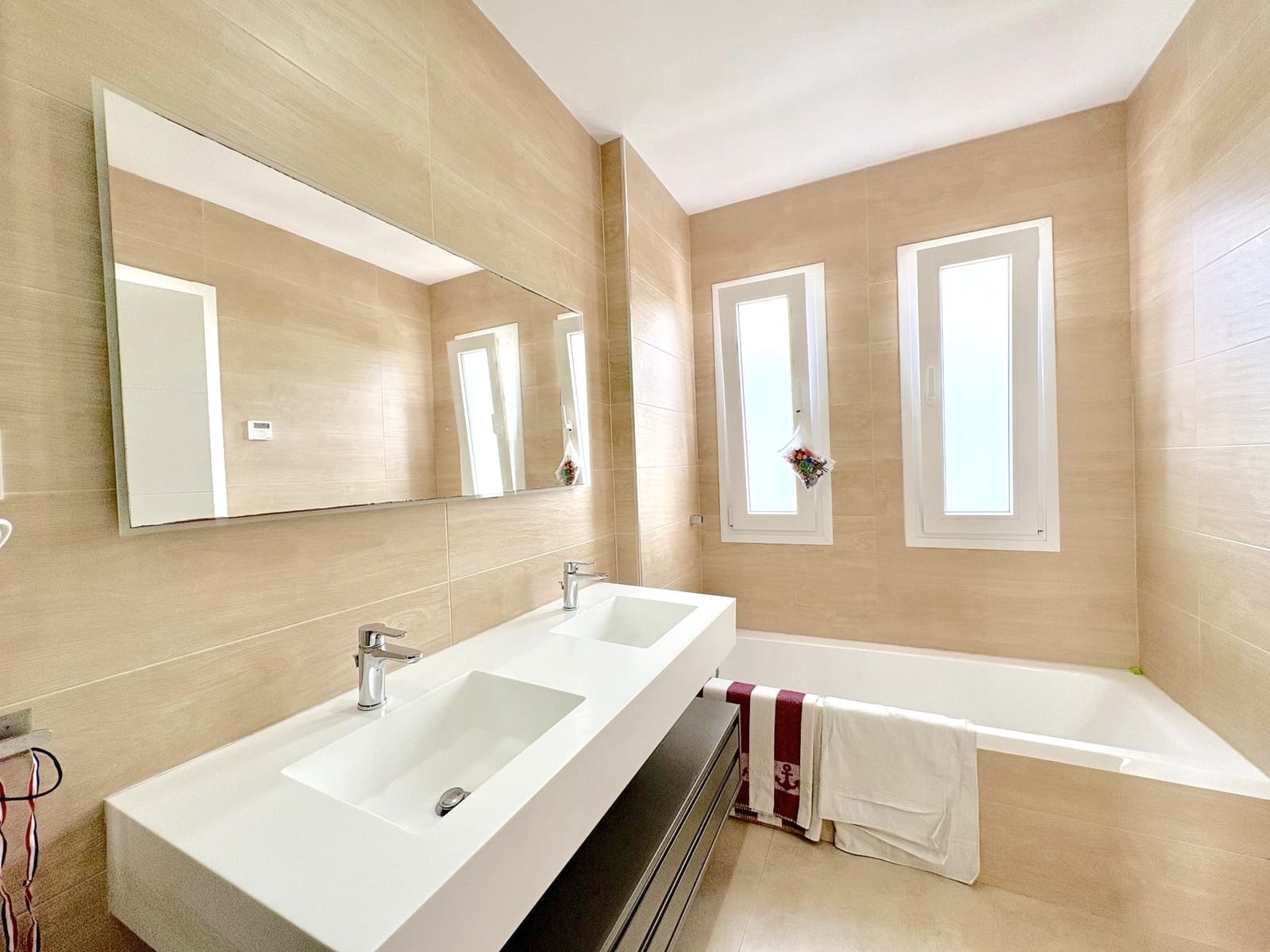 Casa de 4 habitaciones en Calahonda en venta con piscina garaje - 875.000 € (Ref: 9741824)