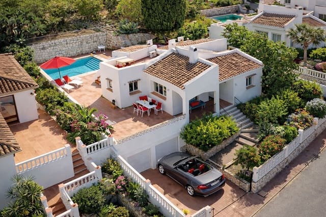 3 sypialnia Willa na sprzedaż w Mijas Costa, Mijas z basenem garażem - 699 000 € (Ref: 9752116)