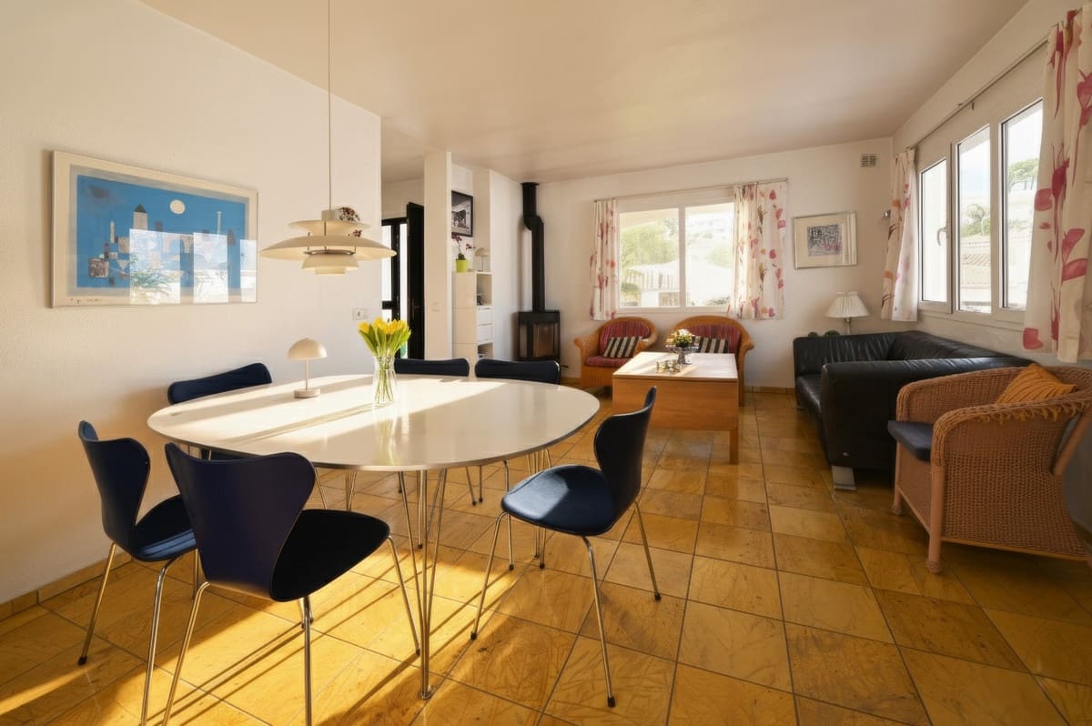 3 soveværelse Villa til salg i Mijas Costa med swimmingpool garage - € 675.000 (Ref: 9752116)