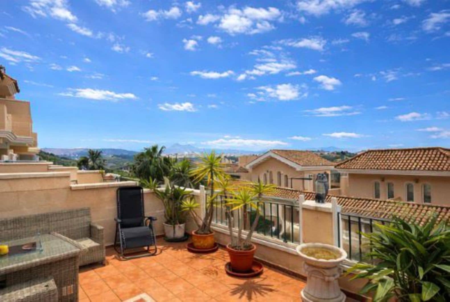 5 sovrum Hus till salu i Manilva med pool garage - 410 000 € (Ref: 9758866)