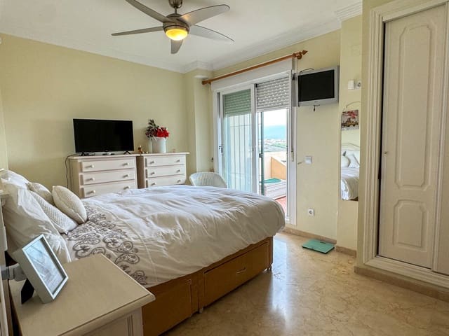 5 sovrum Hus till salu i Manilva med pool garage - 410 000 € (Ref: 9758866)