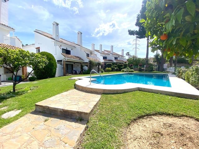 3 makuuhuone Omakotitalo myytävänä paikassa Calahonda, Mijas mukana uima-altaan 
autotalli - 795 000 € (Ref: 9770718)