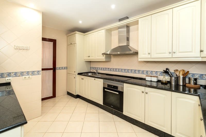 3 camera da letto Appartamento in vendita in Marbella con piscina garage - 575.000 € (Rif: 9778250)