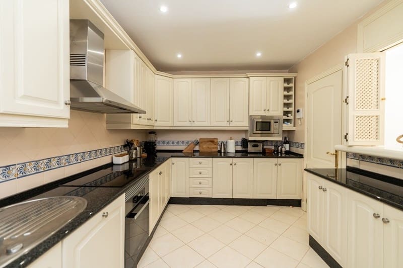 3 camera da letto Appartamento in vendita in Marbella con piscina garage - 575.000 € (Rif: 9778250)