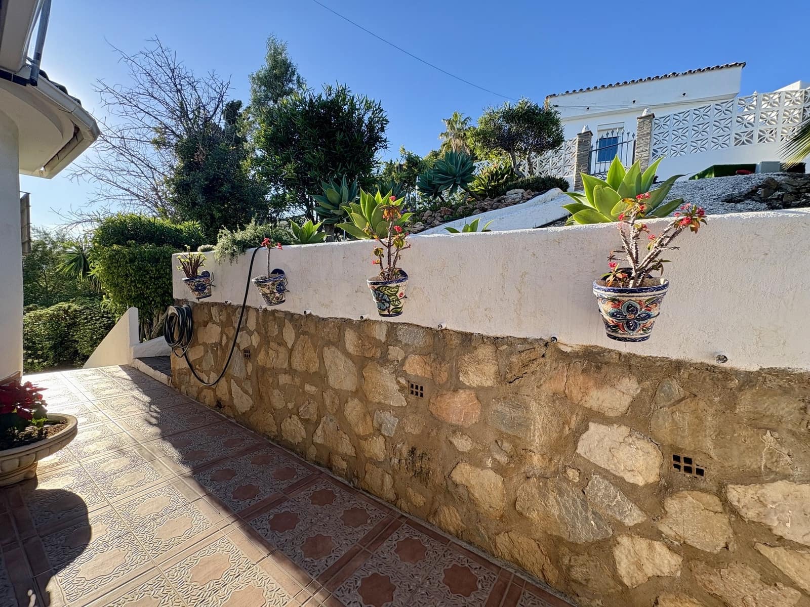 5 soveværelse Villa til salg i La Cala de Mijas med swimmingpool - € 900.000 (Ref: 9780669)