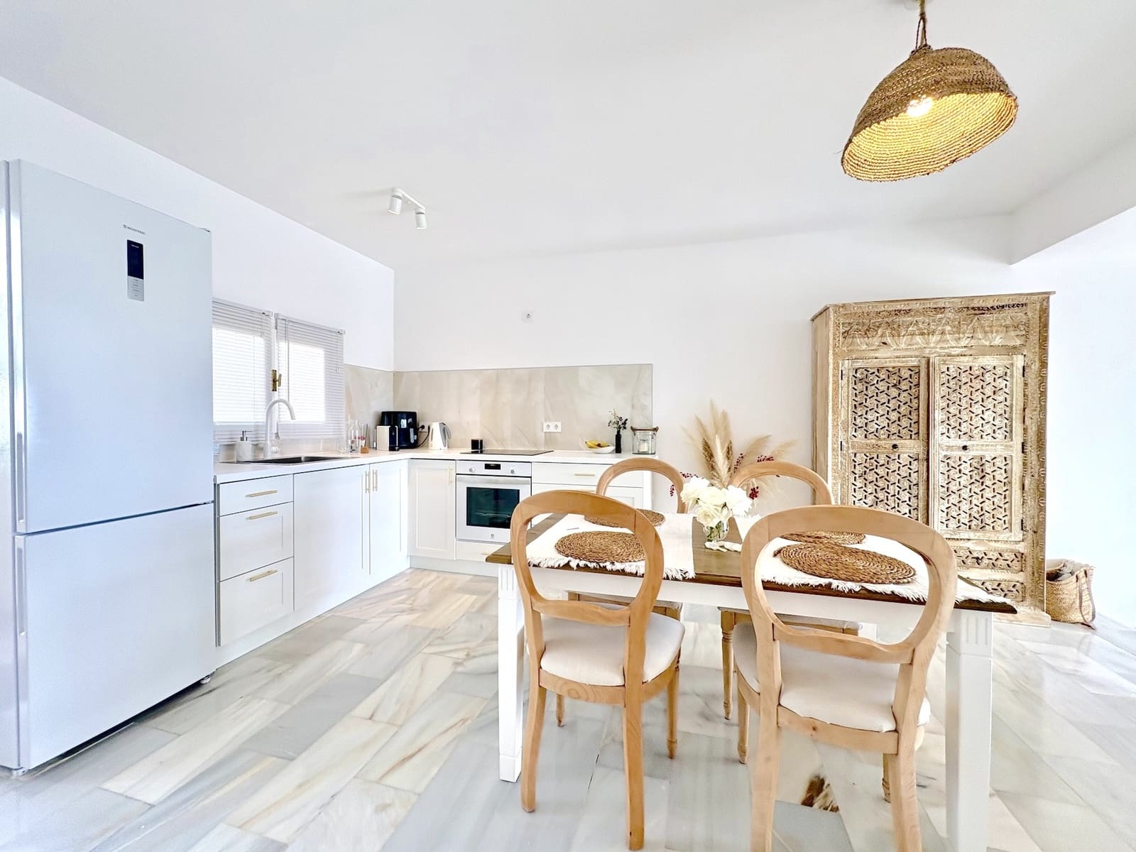 2 soveværelse Lejlighed til salg i Marbella med swimmingpool garage - € 410.000 (Ref: 9794732)