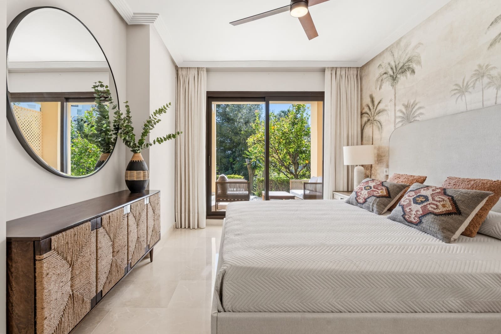 3 makuuhuone Huoneisto myytävänä paikassa Los Arqueros mukana uima-altaan 
autotalli - 650 000 € (Ref: 9794733)