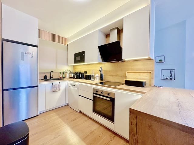 2 soveværelse Lejlighed til salg i Marbella med swimmingpool garage - € 359.000 (Ref: 9794734)