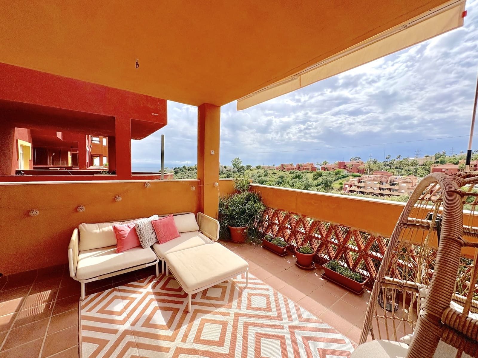 2 soveværelse Lejlighed til salg i Marbella med swimmingpool garage - € 359.000 (Ref: 9794734)