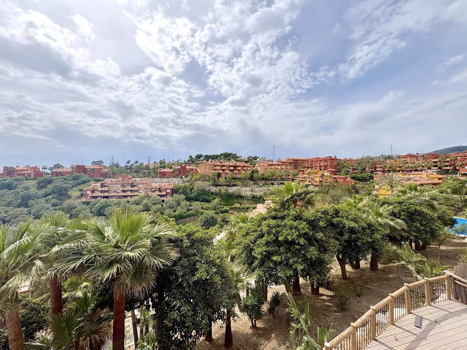 2 soveværelse Lejlighed til salg i Marbella med swimmingpool garage - € 359.000 (Ref: 9794734)