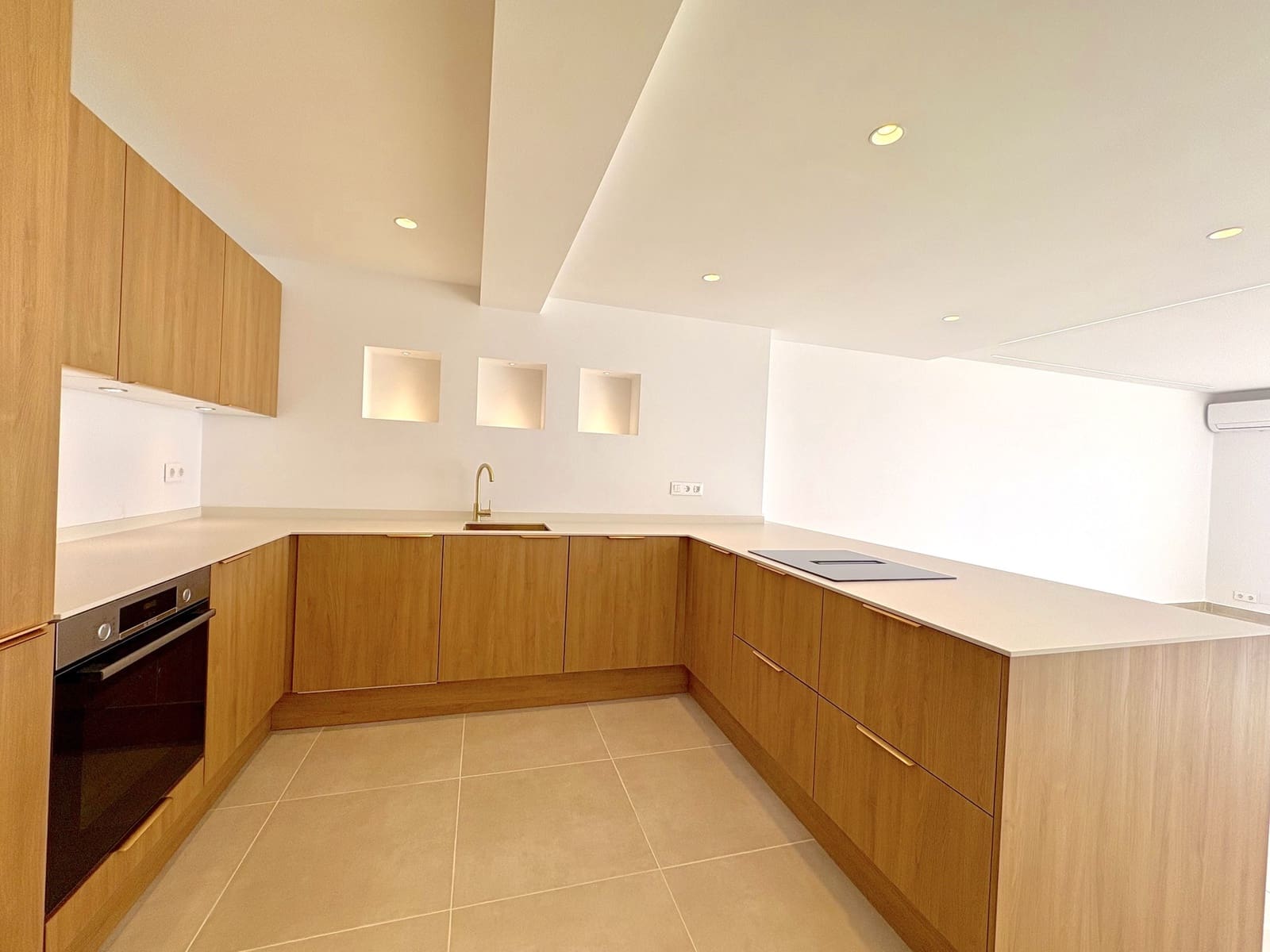 2 soveværelse Lejlighed til salg i Fuengirola - € 725.000 (Ref: 9799374)