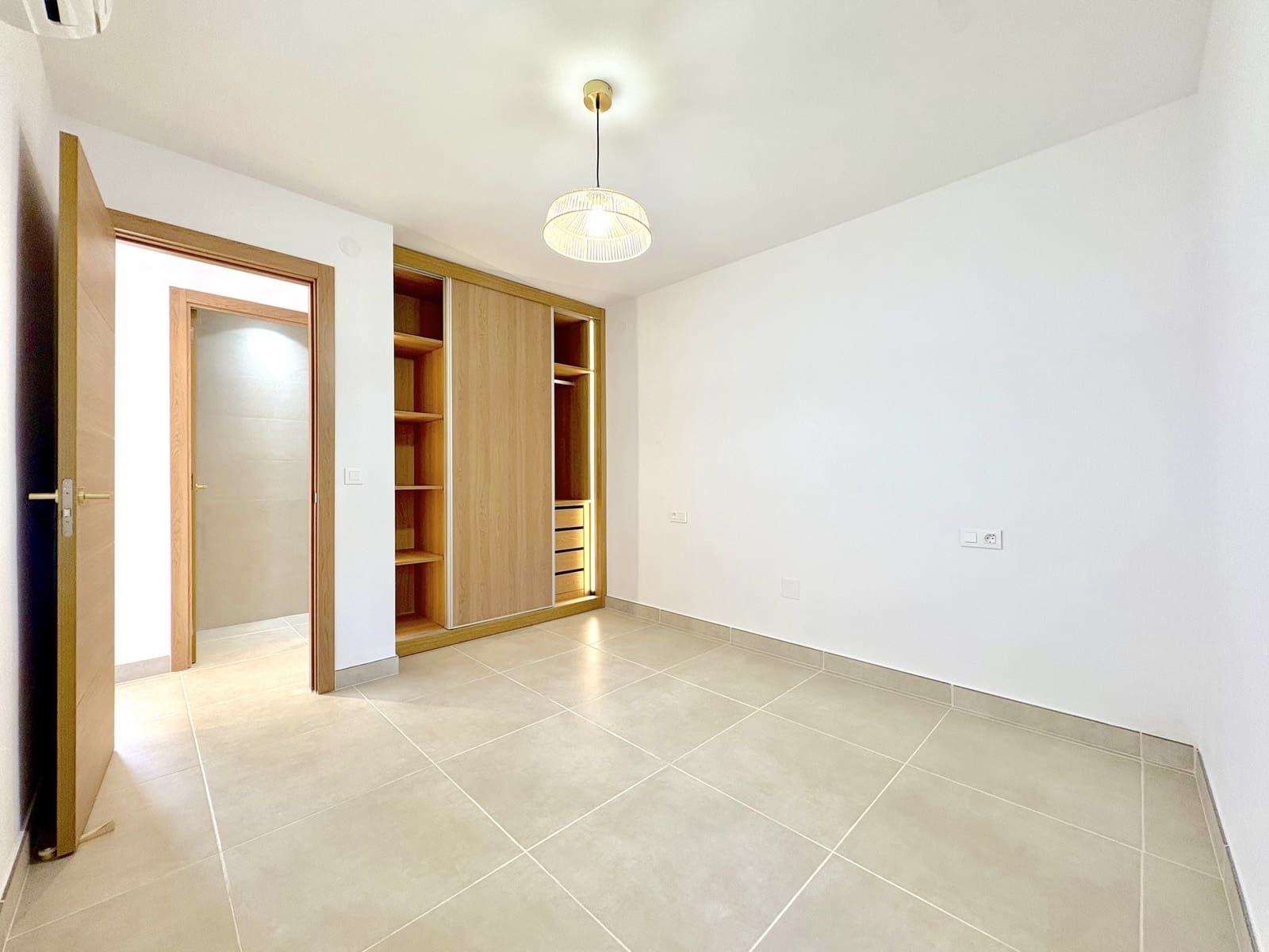 2 soveværelse Lejlighed til salg i Fuengirola - € 725.000 (Ref: 9799374)