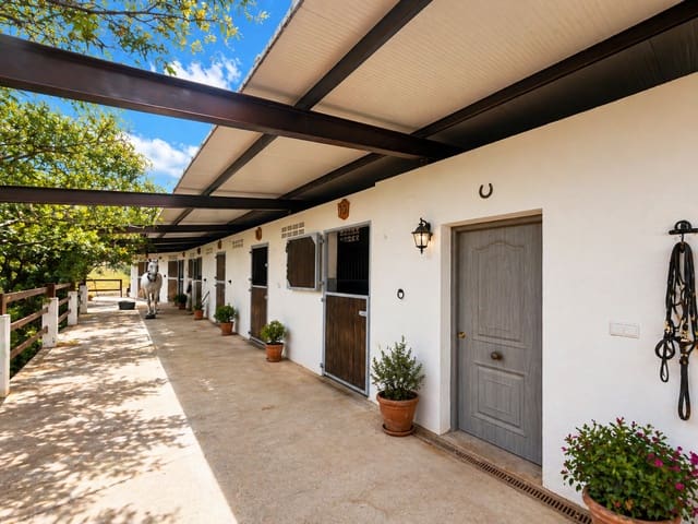 5 chambre Finca/Maison de Campagne à vendre à Valtocado, Mijas avec piscine garage - 2 750 000 € (Ref: 9804374)