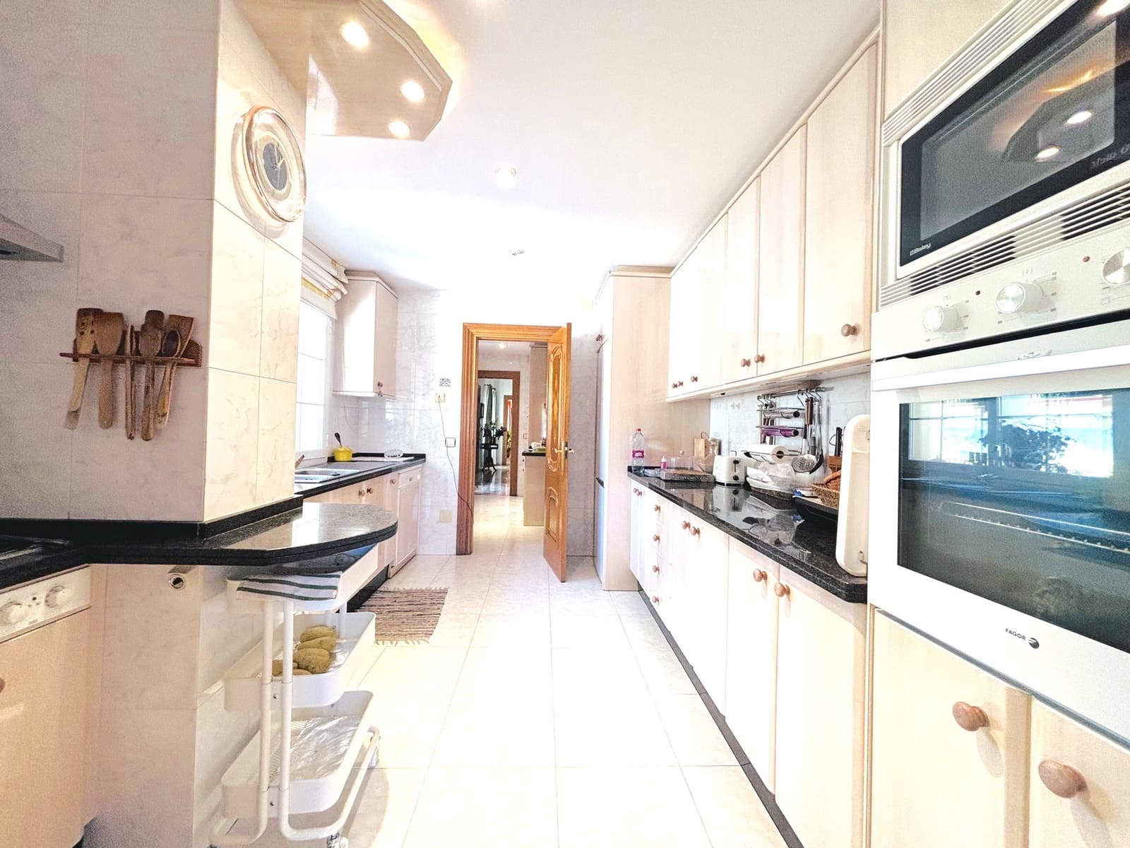 8 makuuhuone Huvila myytävänä paikassa Mijas Costa mukana uima-altaan 
autotalli - 2 980 000 € (Ref: 9806540)