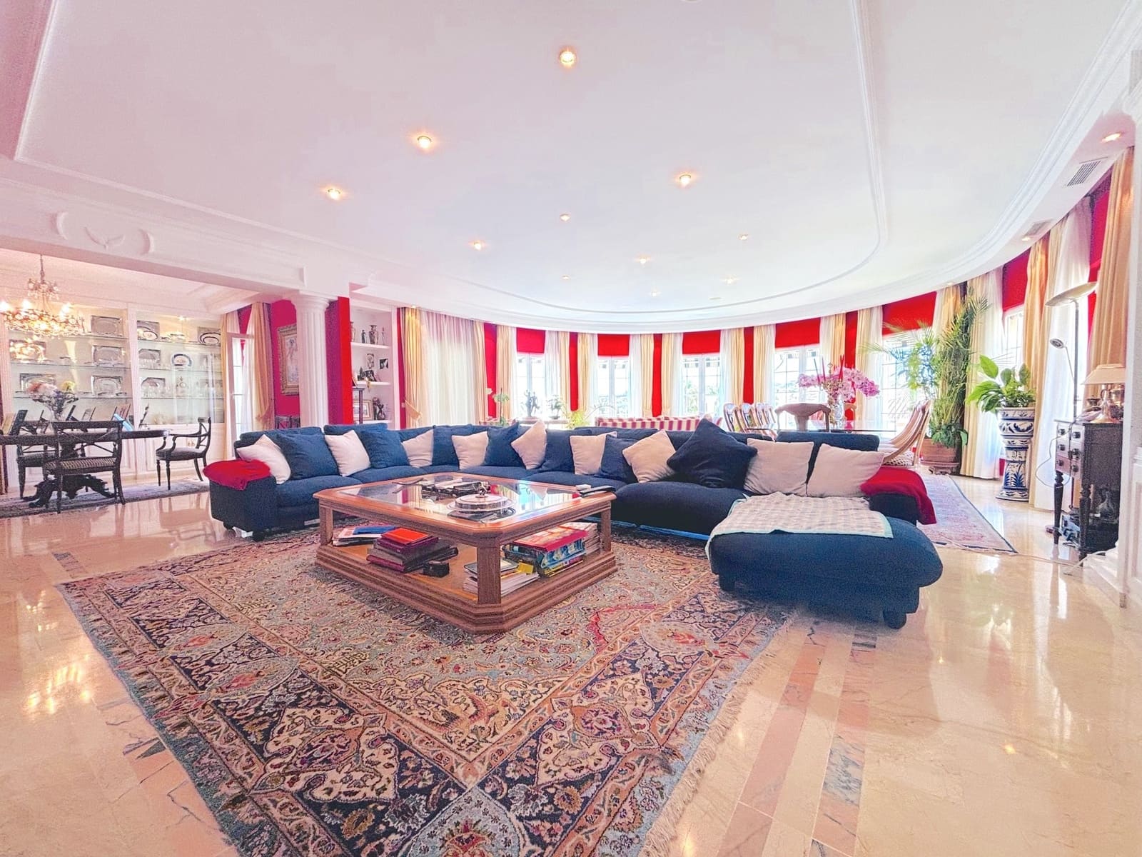 8 makuuhuone Huvila myytävänä paikassa Mijas Costa mukana uima-altaan 
autotalli - 2 980 000 € (Ref: 9806540)