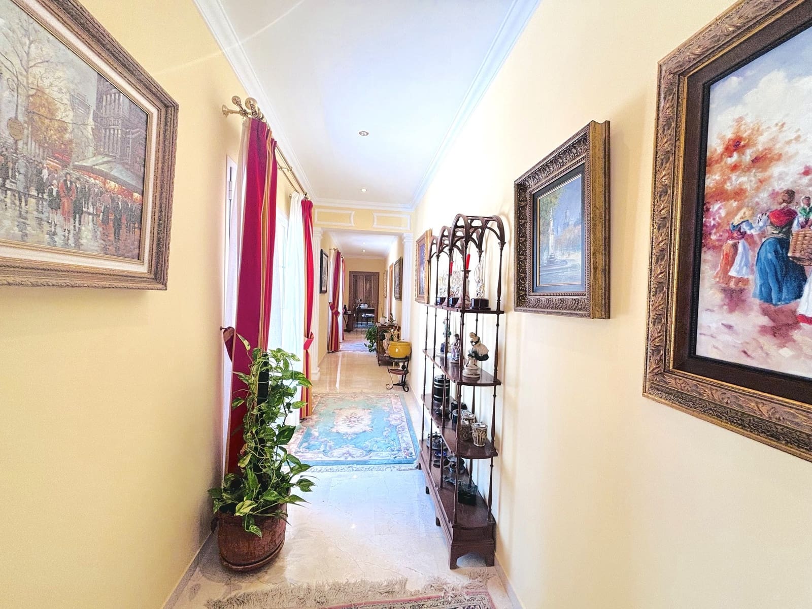 8 makuuhuone Huvila myytävänä paikassa Mijas Costa mukana uima-altaan 
autotalli - 2 980 000 € (Ref: 9806540)