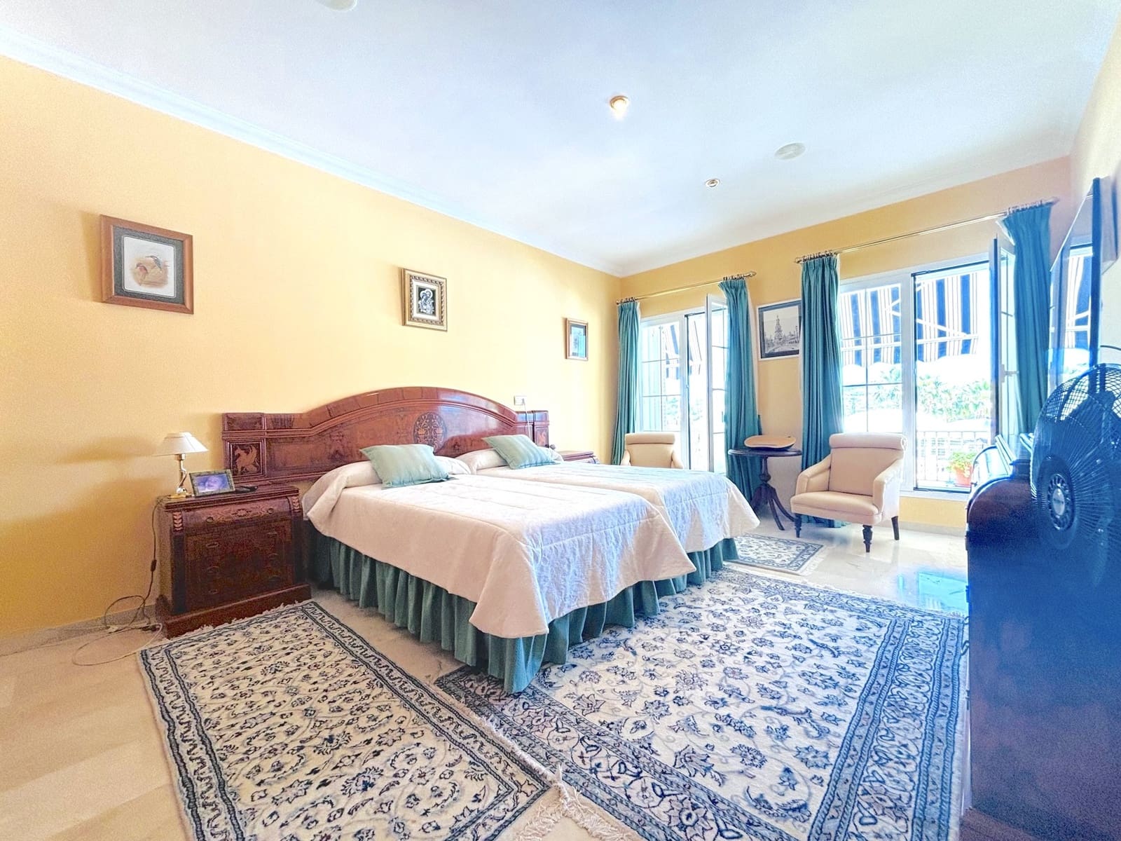 8 makuuhuone Huvila myytävänä paikassa Mijas Costa mukana uima-altaan 
autotalli - 2 980 000 € (Ref: 9806540)