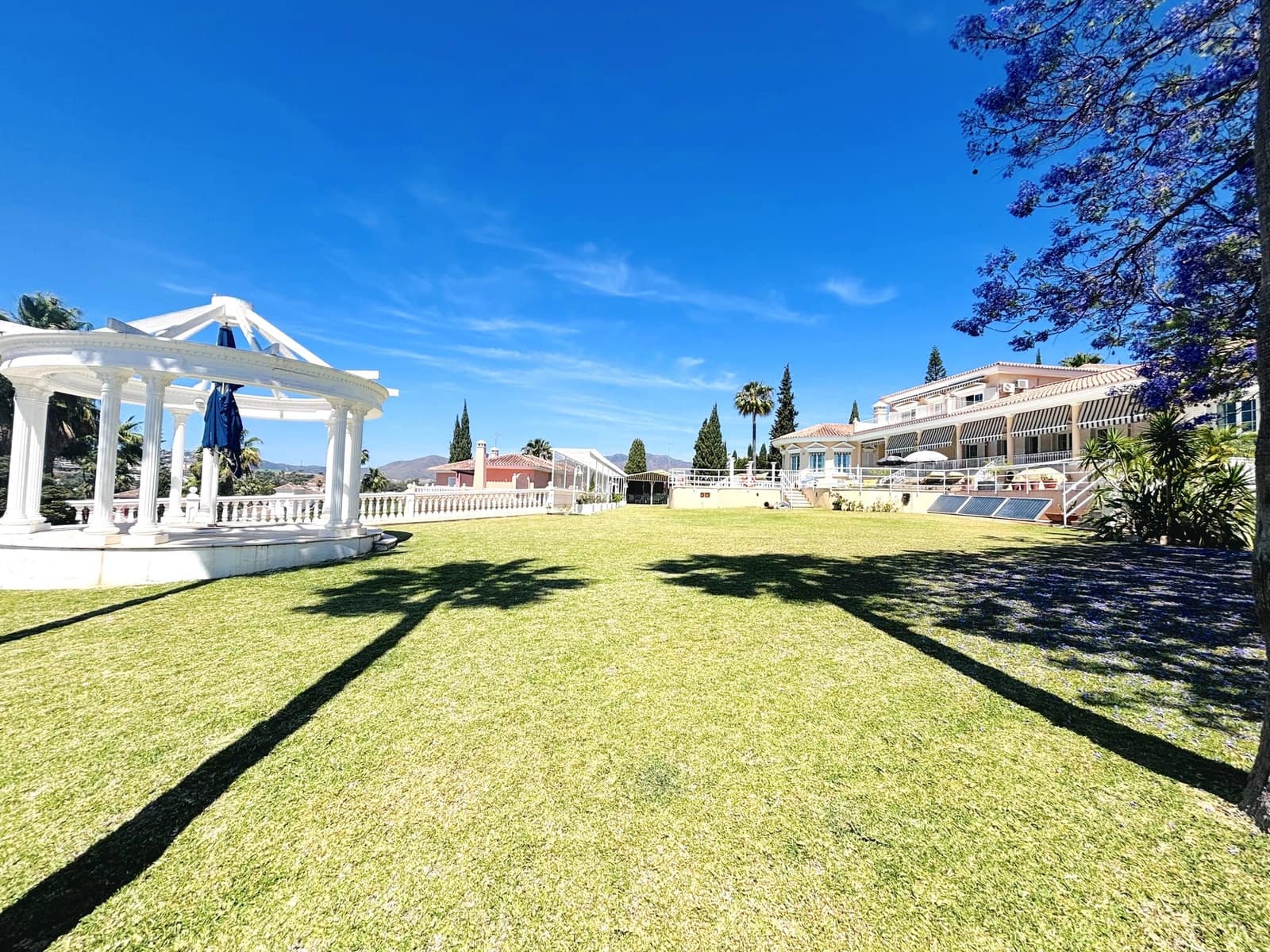 8 makuuhuone Huvila myytävänä paikassa Mijas Costa mukana uima-altaan 
autotalli - 2 980 000 € (Ref: 9806540)