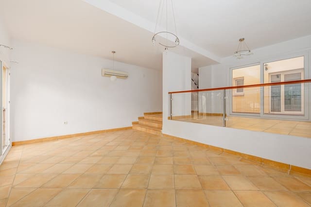 3 soveværelse Byhus til salg i Alhaurín Golf, Alhaurín el Grande med swimmingpool garage - € 349.000 (Ref: 9808044)