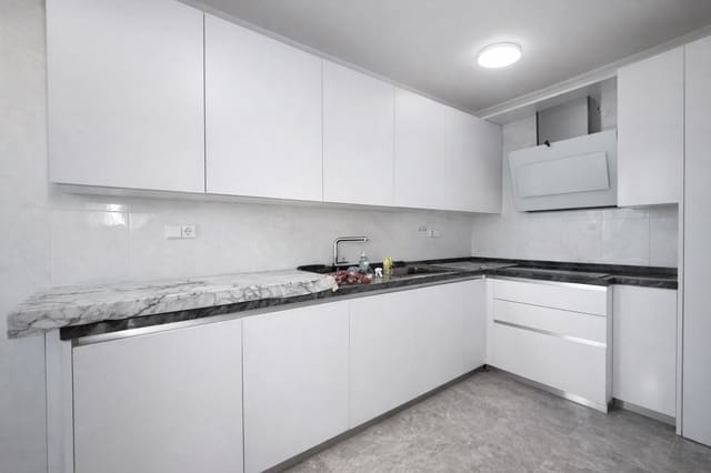 3 makuuhuone Asunto myytävänä paikassa Roquetas de Mar - 240 000 € (Ref: 9808045)