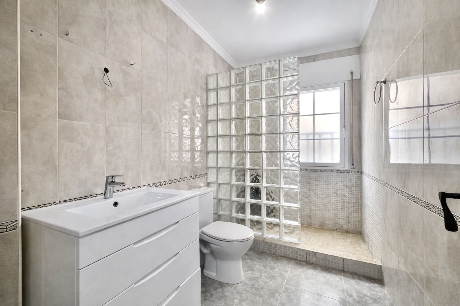 3 makuuhuone Asunto myytävänä paikassa Roquetas de Mar - 240 000 € (Ref: 9808045)