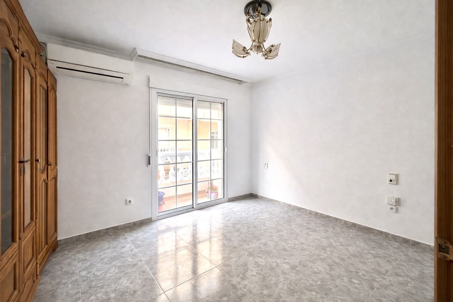 3 quarto Apartamento para venda em Roquetas de Mar - 240 000 € (Ref: 9808045)