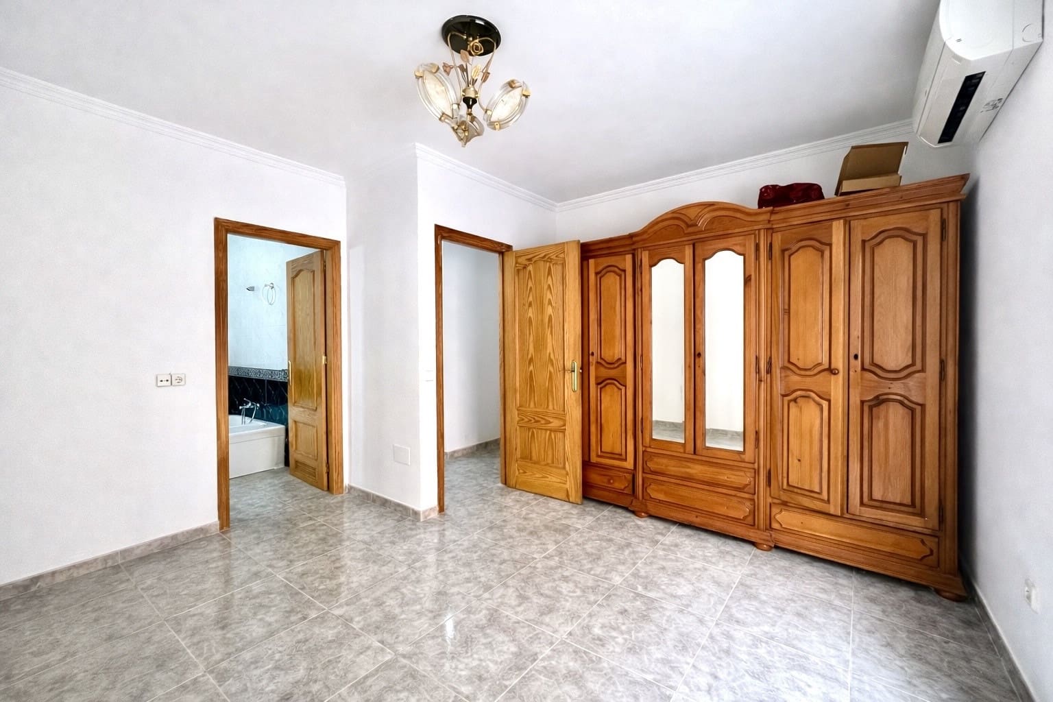 3 quarto Apartamento para venda em Roquetas de Mar - 240 000 € (Ref: 9808045)