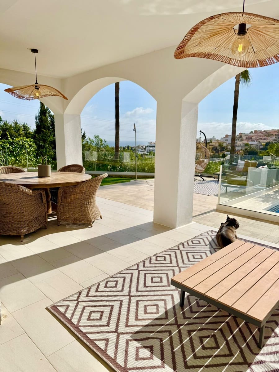 3 sovrum Villa till salu i Riviera del Sol med pool garage - 1 319 000 € (Ref: 9808048)