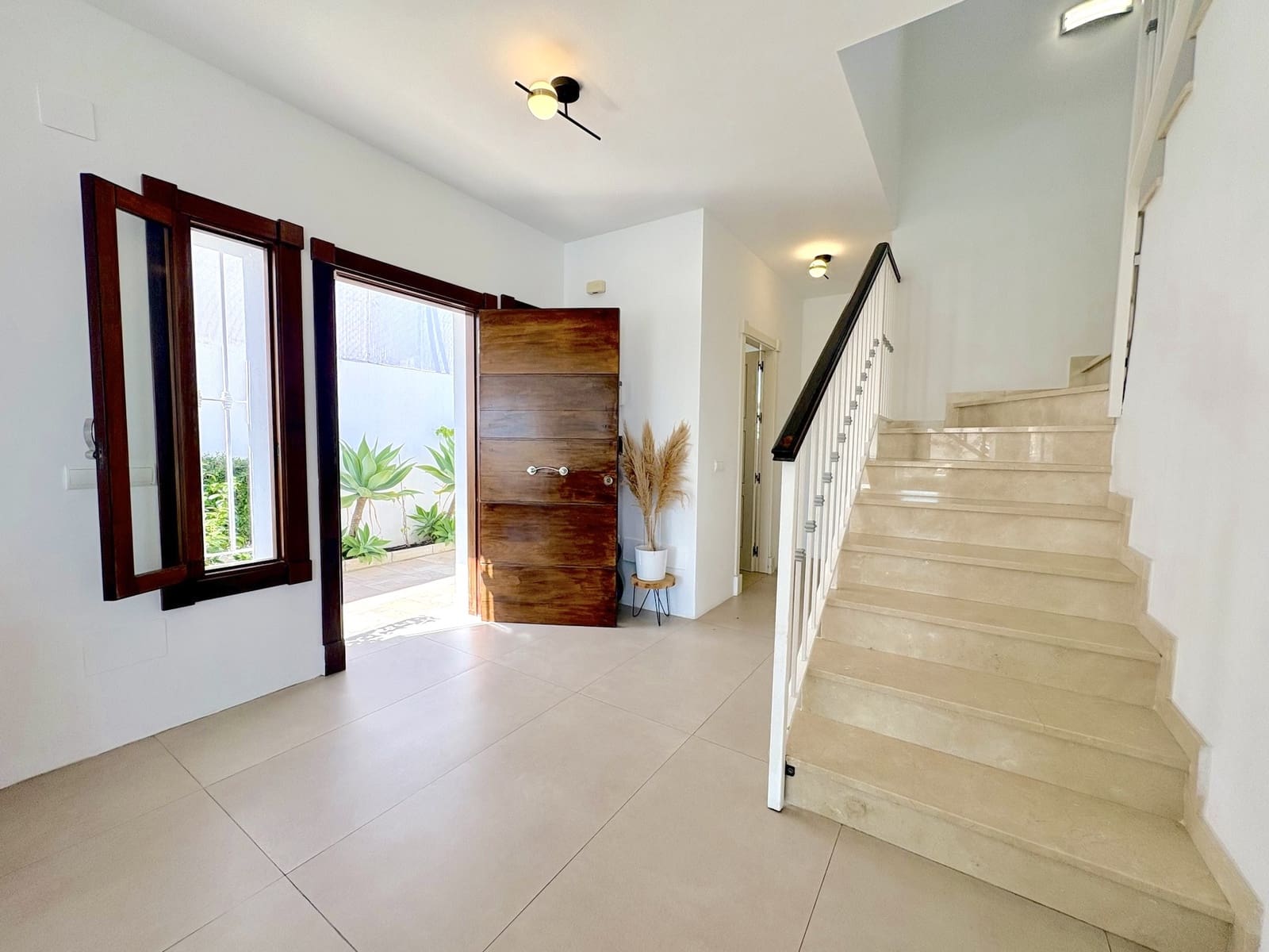 3 bedroom Villa for sale in Riviera del Sol with pool garage - € 1,280,000 (Ref: 9808048)