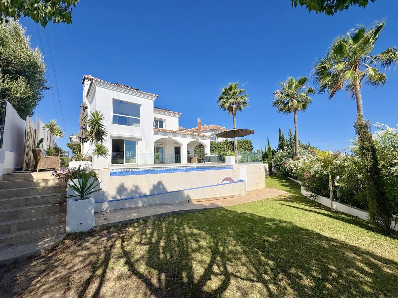 3 bedroom Villa for sale in Riviera del Sol with pool garage - € 1,280,000 (Ref: 9808048)