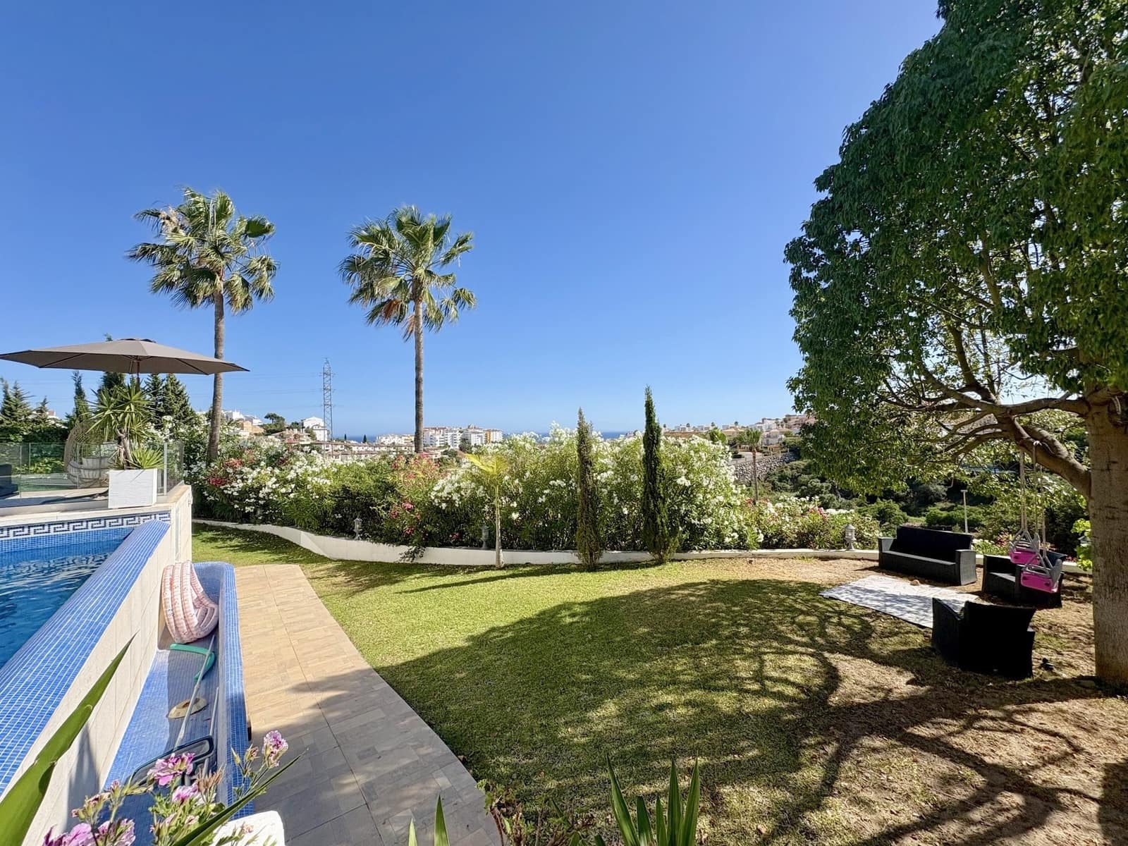 3 bedroom Villa for sale in Riviera del Sol with pool garage - € 1,280,000 (Ref: 9808048)