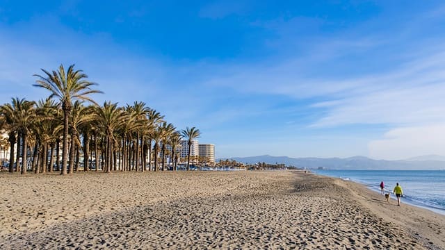 1 sovrum Lägenhet till salu i Torremolinos med garage - 218 500 € (Ref: 9811979)