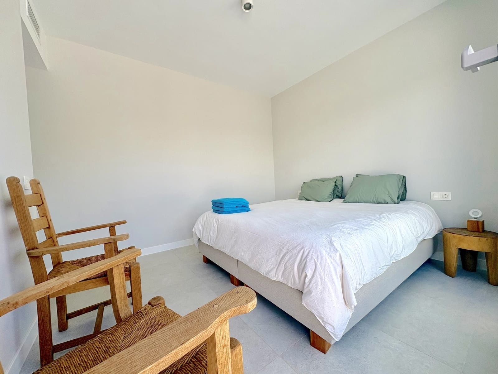4 Zimmer Penthouse zu verkaufen in El Chaparral mit Pool Garage - 920.000 € (Ref: 9825327)
