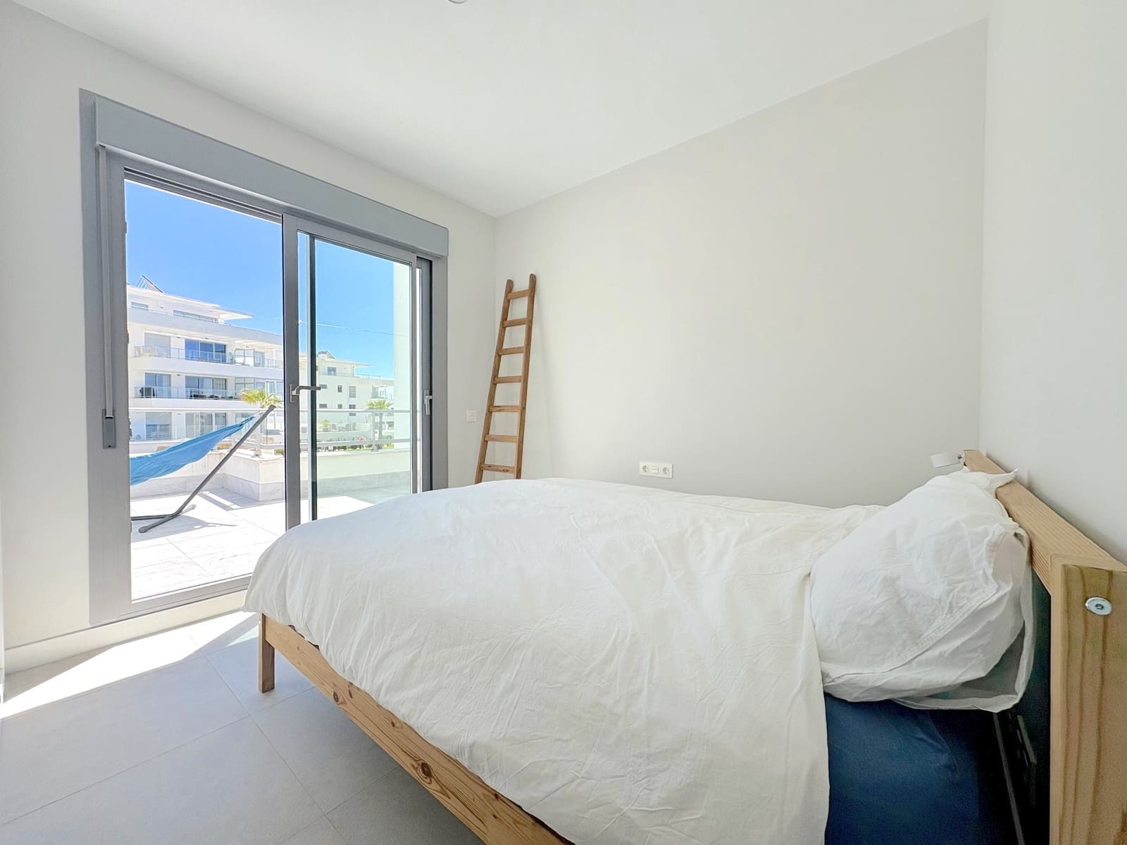 4 Zimmer Penthouse zu verkaufen in El Chaparral mit Pool Garage - 920.000 € (Ref: 9825327)