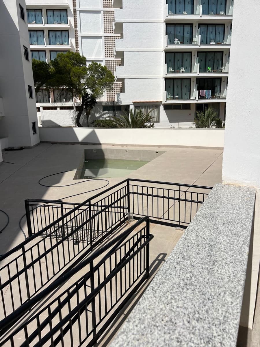 2 Zimmer Penthouse zu verkaufen in Cala Gracio mit Pool Garage - 600.000 € (Ref: 9825328)