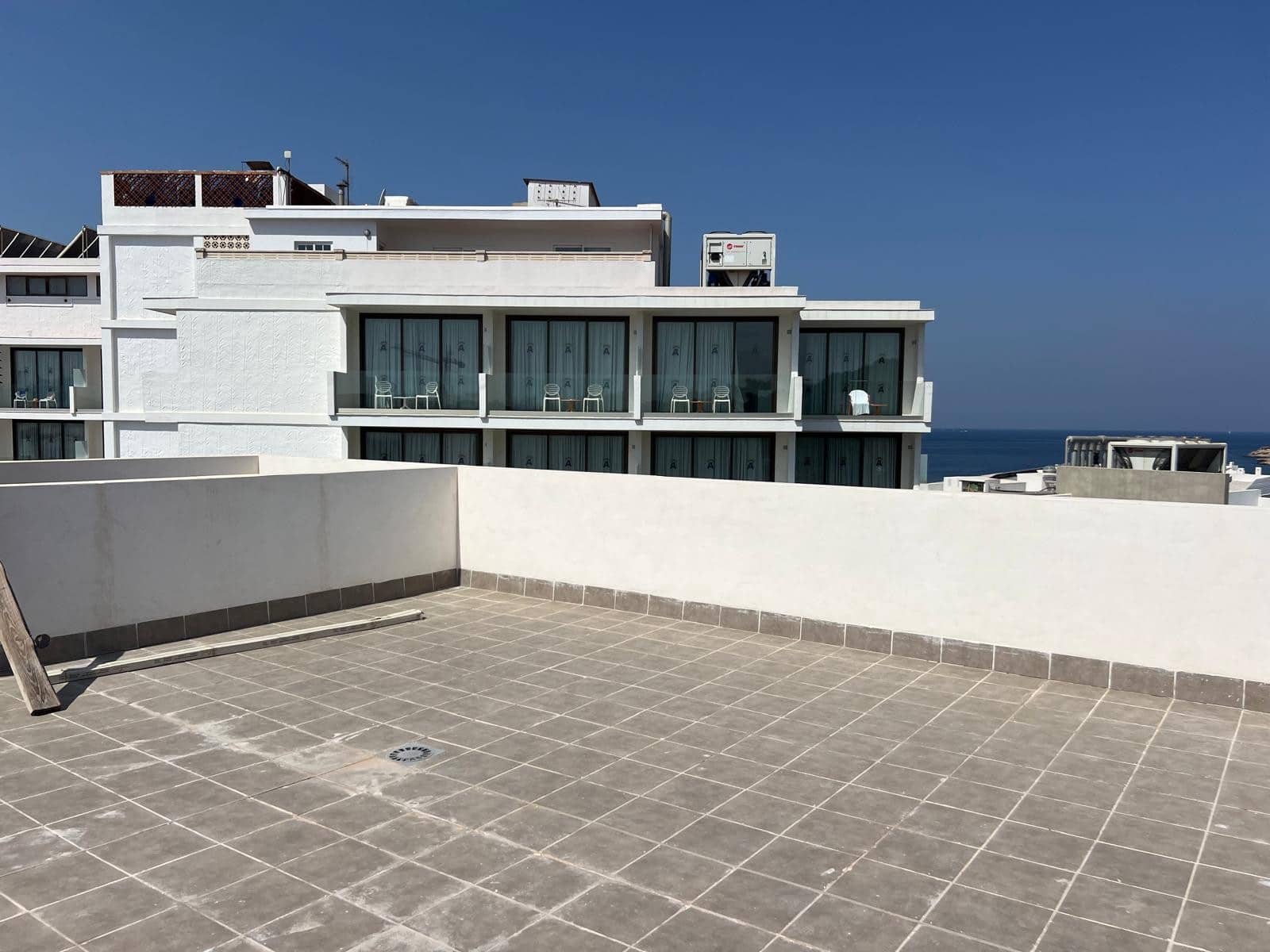 2 Zimmer Penthouse zu verkaufen in Cala Gracio mit Pool Garage - 600.000 € (Ref: 9825328)