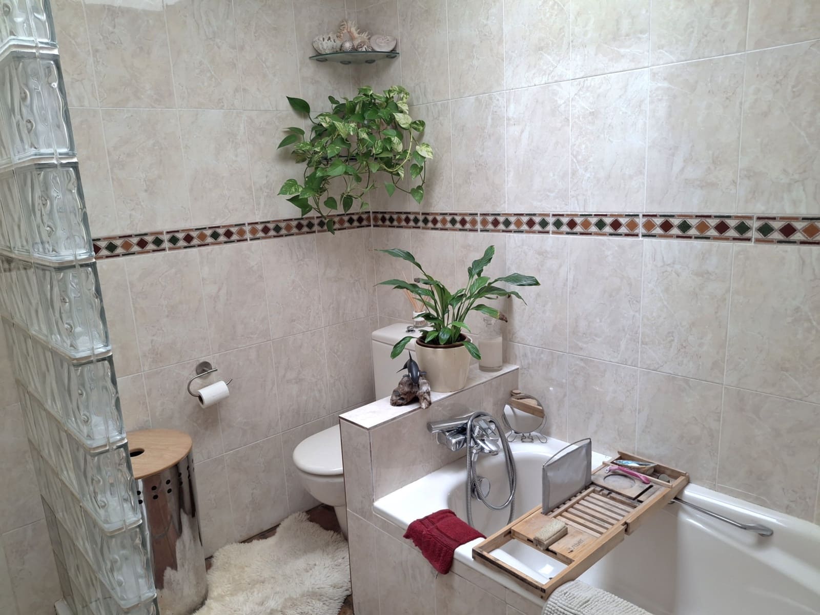 4 bedroom Townhouse for sale in La Alcaidesa with pool garage - € 610,000 (Ref: 9825329)
