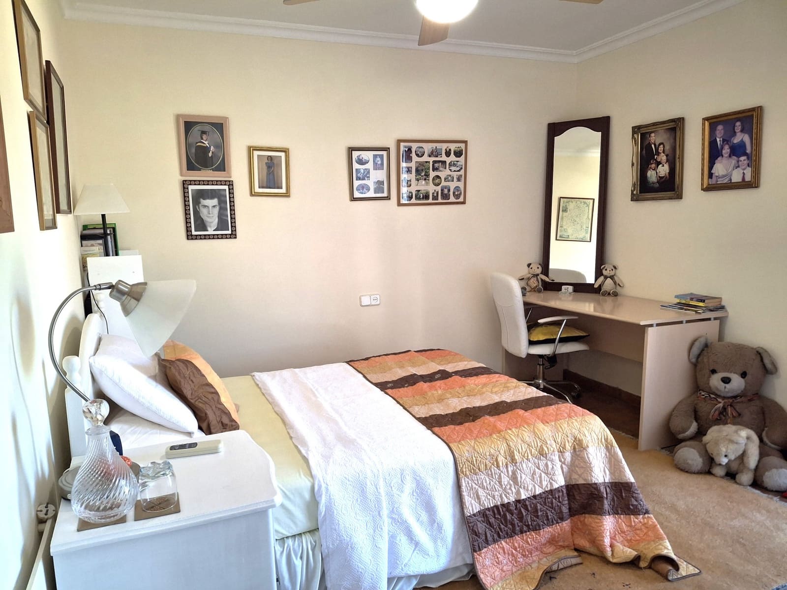 4 bedroom Townhouse for sale in La Alcaidesa with pool garage - € 610,000 (Ref: 9825329)