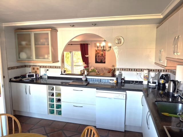 4 camera da letto Casa in vendita in La Alcaidesa con piscina garage - 610.000 € (Rif: 9825329)