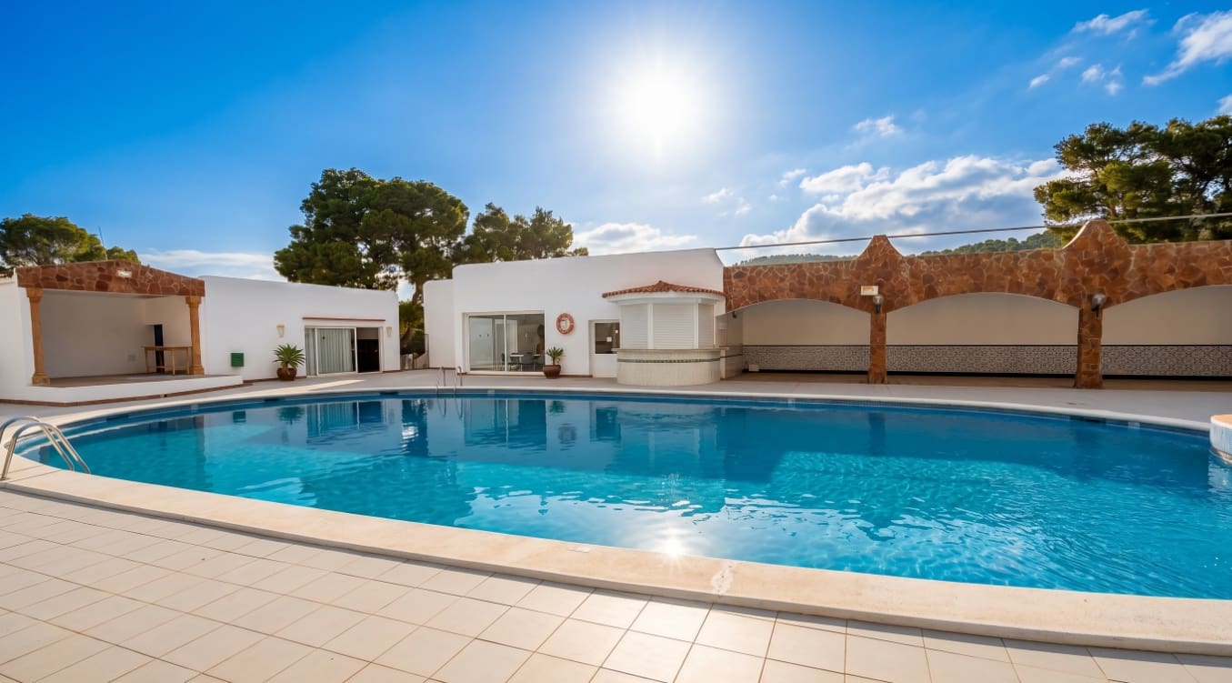Apartamento de 2 habitaciones en Cala Vadella en venta con piscina - 430.500 € (Ref: 9829249)
