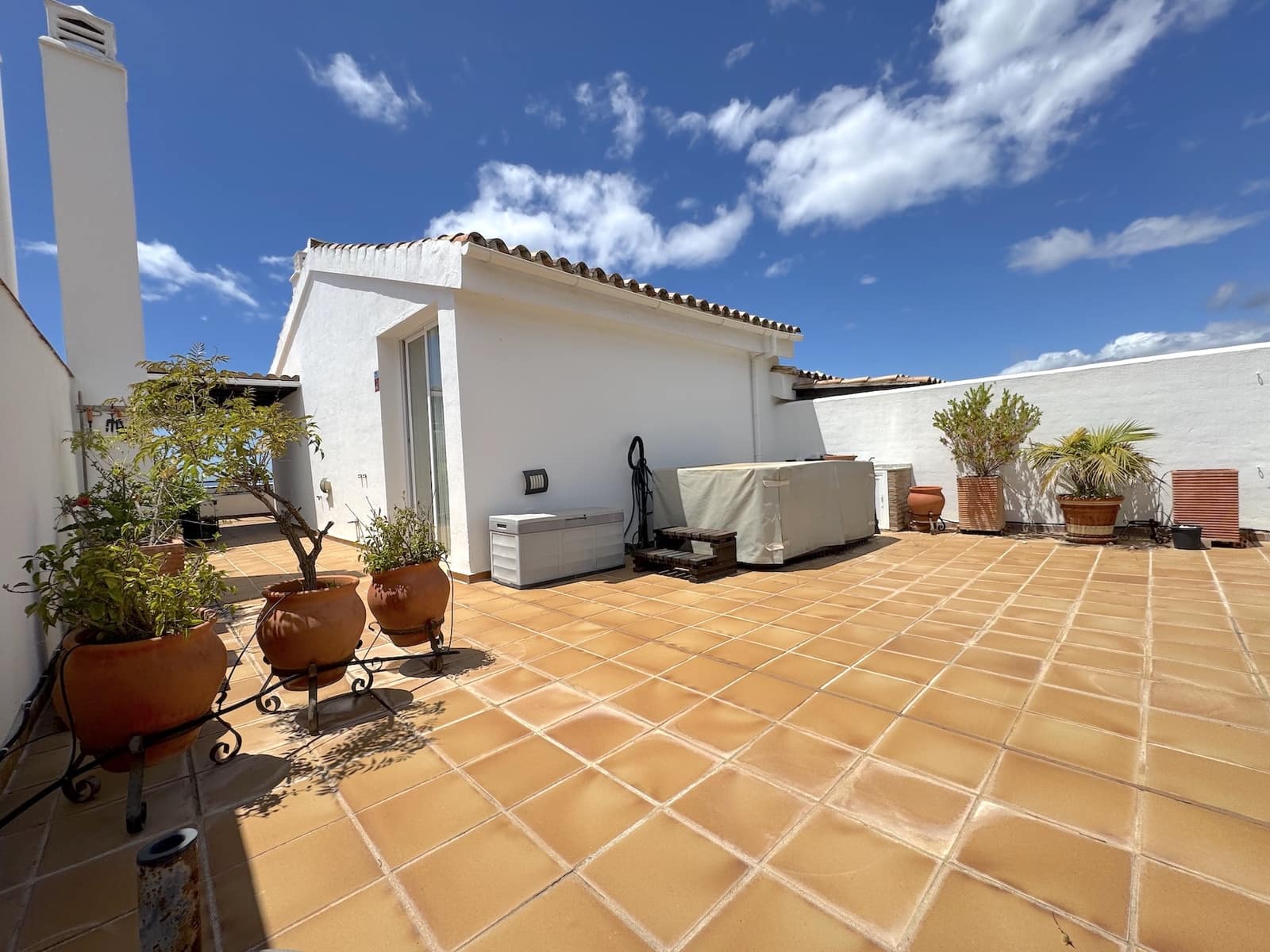 3 bedroom Penthouse for sale in Miraflores with pool garage - € 559,000 (Ref: 9831599)