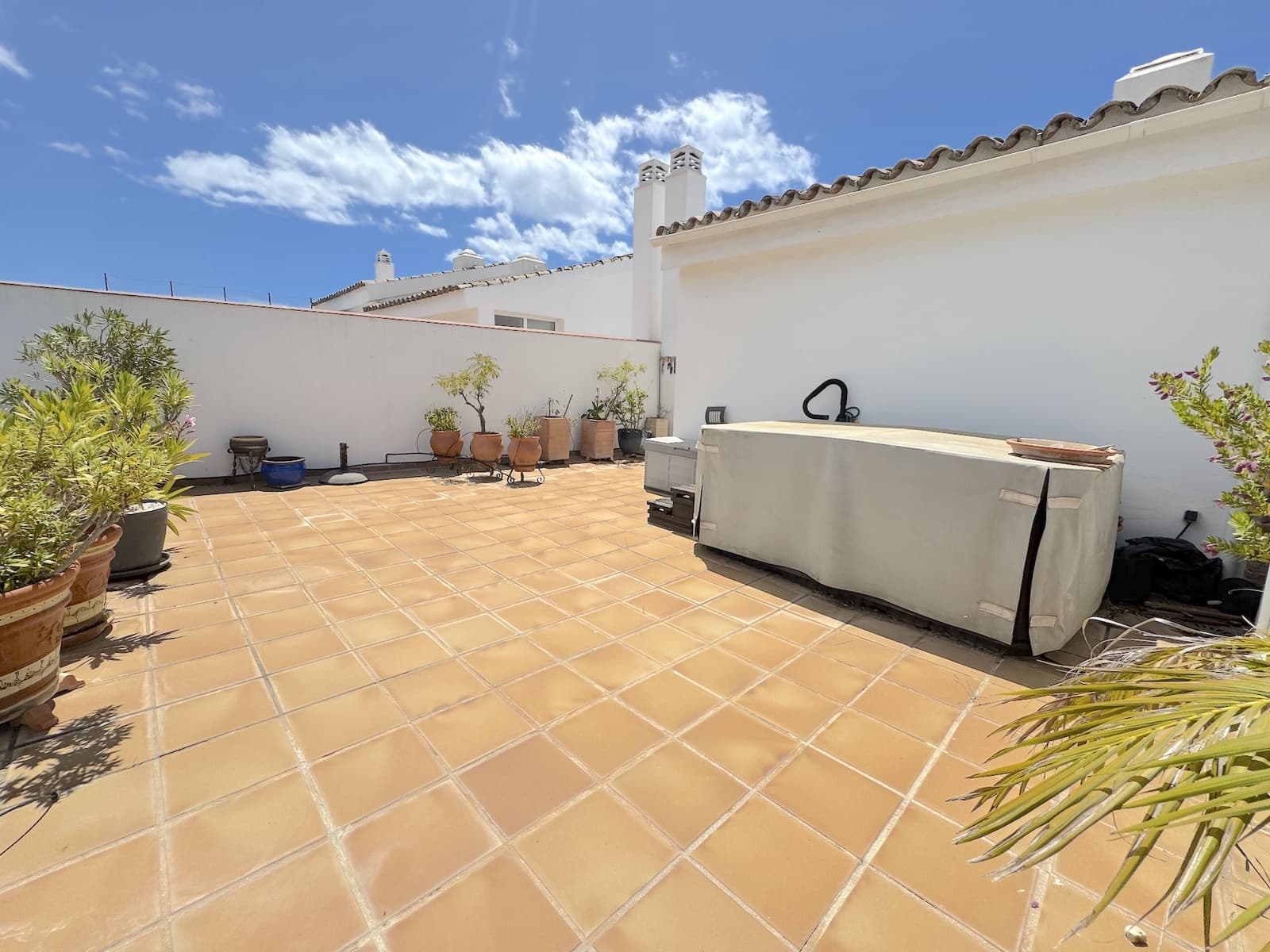 3 bedroom Penthouse for sale in Miraflores with pool garage - € 559,000 (Ref: 9831599)