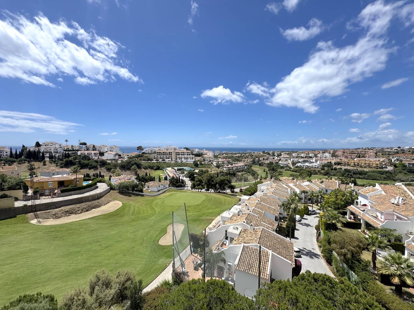 3 bedroom Penthouse for sale in Miraflores with pool garage - € 559,000 (Ref: 9831599)